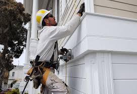 Best Insulated Siding Installation  in Smithville, MO